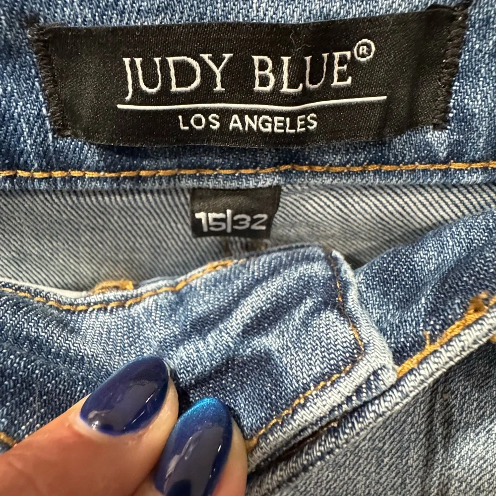 Judy Blue Stylish Blue Flare Women's Jeans - Picture 8 of 15